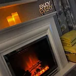 The Yorkshire Burrow Lodge With Hot Tub
